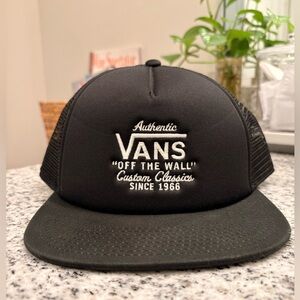 VANS Galer Trucker Hat Cap Off The Wall since 1966 Classics Snapback Adjustable